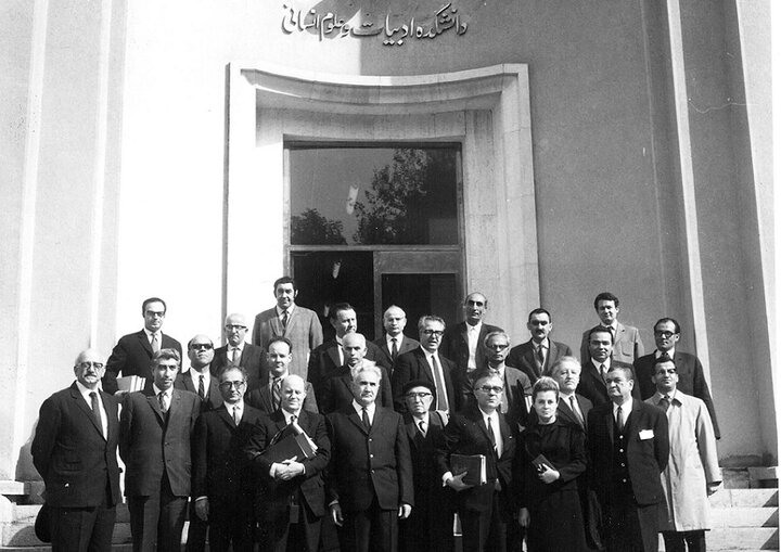 از تحصیل در حوزه علمیه تا دکتری در آلمان؛ ادیبی که روس‌ها تبعیدش کردند