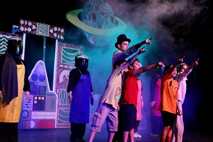 برگزاری مسابقه عکاسی نمایش «مریخیها مامان میخوان»