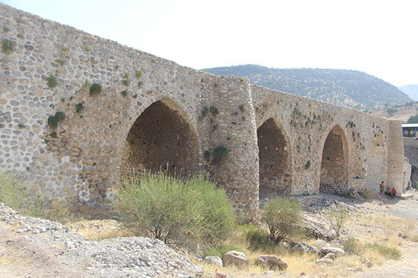مرمت غیر اصولی پل ساسانی «پاتاوه»