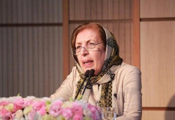 تجلیل‌نامه «ژاله آموزگار» در شماره جدید سیاست نامه