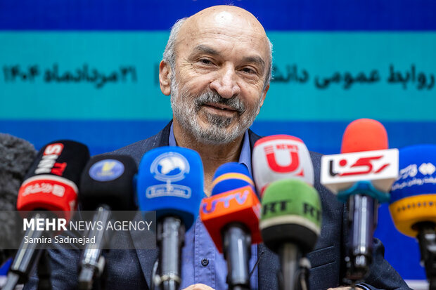 نخستین کنفرانس مطبوعاتی رئیس دانشگاه تهران