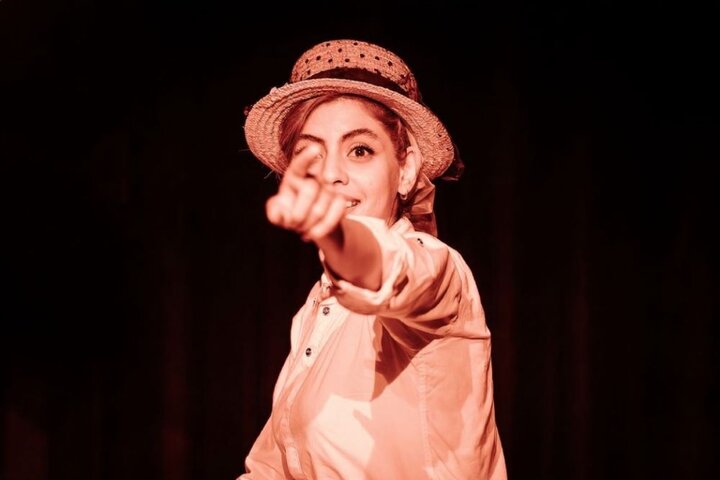 «آوازخوان طاس» یک تئاتر واقعی است؛ نمایشی از بیگانگی انسان مدرن