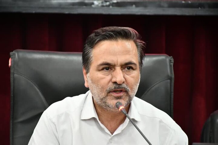 مدیران باید با دلسوزی در خدمت مردم باشند مدیران باید با دلسوزی در خدمت مردم باشند