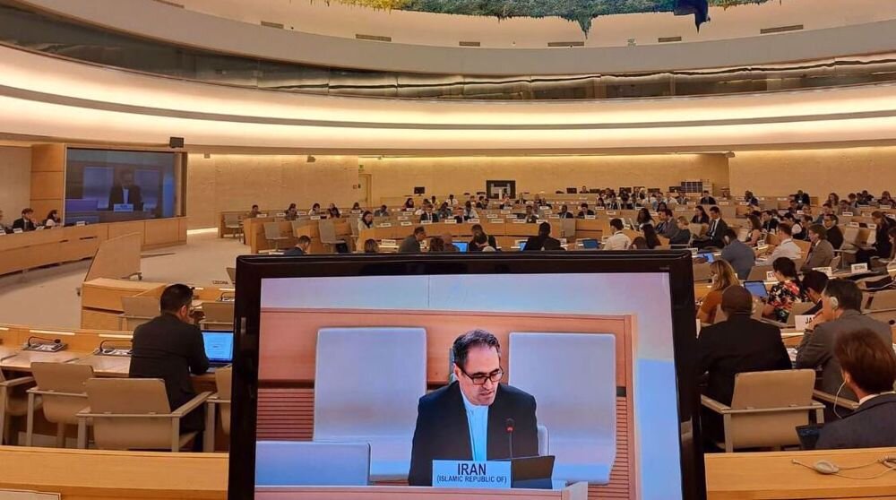 ZDA poročajo o cenzuri, protesti zaradi novačenja v vojsko