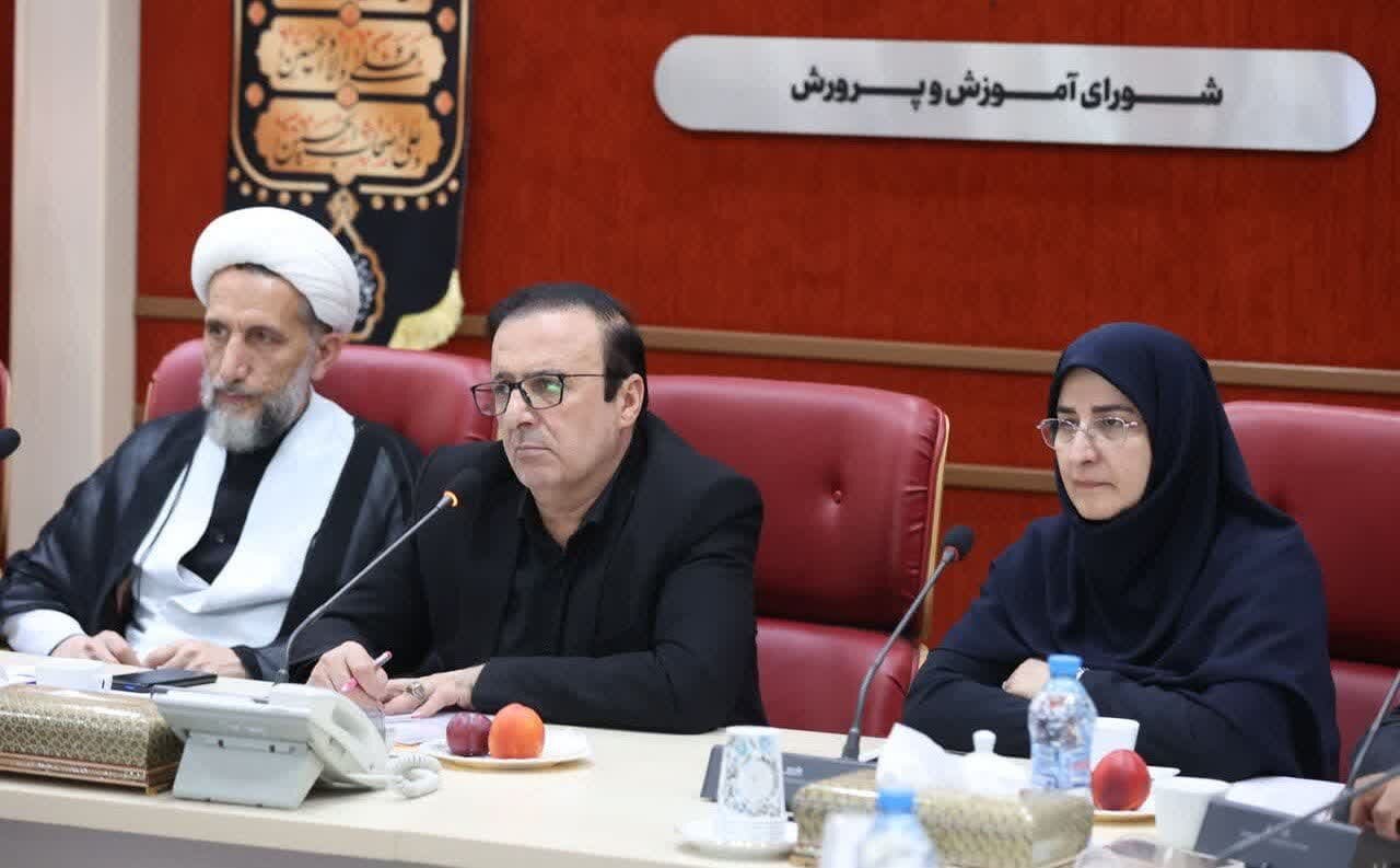 روش‌های سنتی تدریس مرجعیت مدرسه را تضعیف می کند