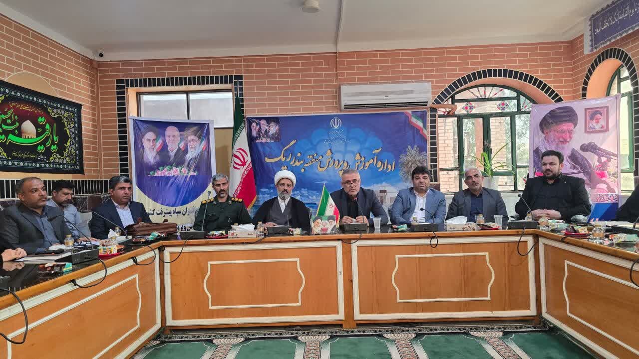 ظرفیتهای بالقوه بندر ریگ باید به بالفعل تبدیل شود