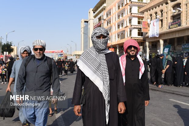 زائران اربعین حسینی در نجف