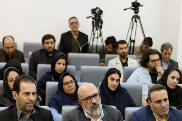 معاون رئیس جمهور درباره کتابش چه گفت؟؛ عاشورا یک مدرسه است
