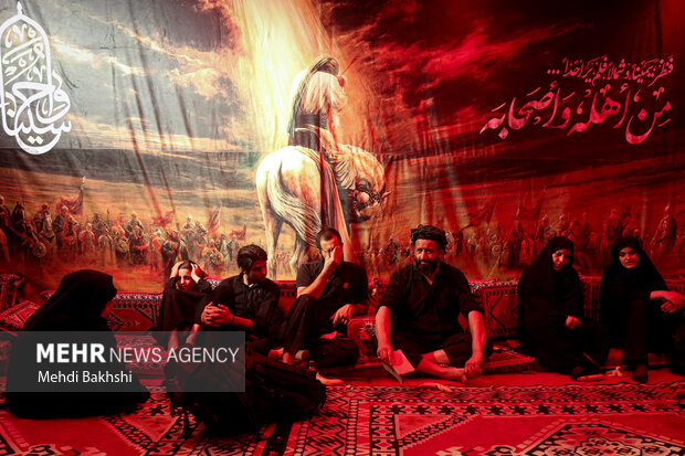پیاده روی زائران از مسیر مسیب به کربلا