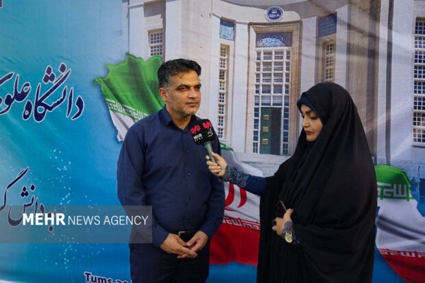 اتوبوس آمبولانس برای نخستینبار در میدان حرم ری مستقر میشود اتوبوس آمبولانس برای نخستینبار در میدان حرم ری مستقر میشود