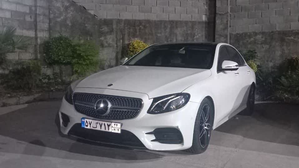 توقیف مرسدس بنز ۱۰ میلیارد تومانی قاچاق در رودسر توقیف مرسدس بنز ۱۰ میلیارد تومانی قاچاق در رودسر