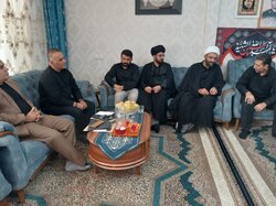 خانواده‌های شهدا پرچم‌داران واقعی انقلاب هستند