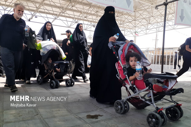 یک میلیون و ۳۰۰ هزار زائر اربعین از مرز مهران وارد کشور شدند