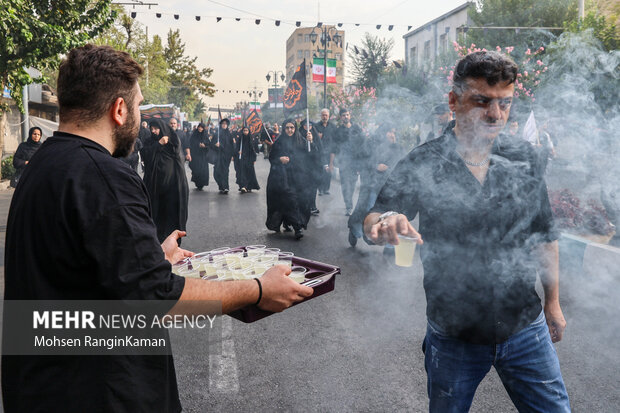 مراسم آیینی جاماندگان اربعین حسینی در تهران