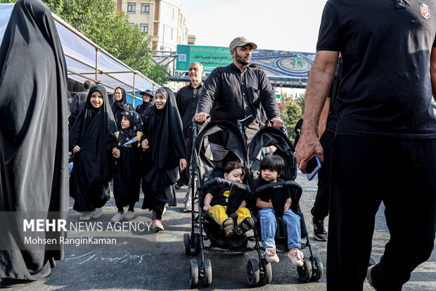 مراسم آیینی جاماندگان اربعین حسینی در تهران