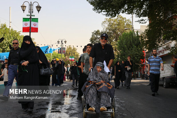 اربعین در قلب همدان؛ عشق به حسین حد و مرز ندارد