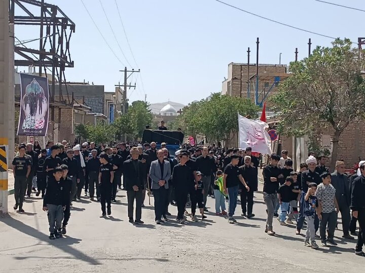 پیاده روی جاماندگان اربعین در تربت حیدریه