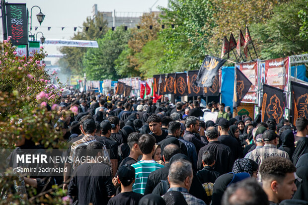 مراسم پیاده‌روی جاماندگان اربعین حسینی (ع) در تهران