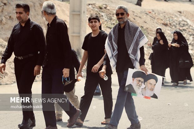 جلوه هایی از راهپیمایی جاماندگان اربعین در زاهدان