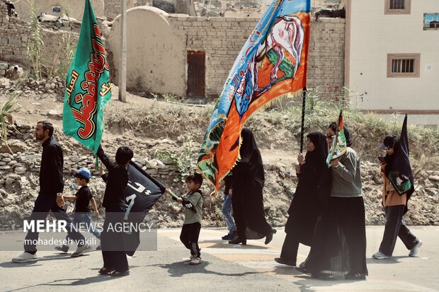 جلوه هایی از راهپیمایی جاماندگان اربعین در زاهدان