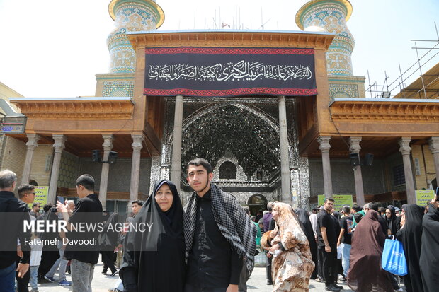 جاماندگان اربعین حسینی در حرم شهرری