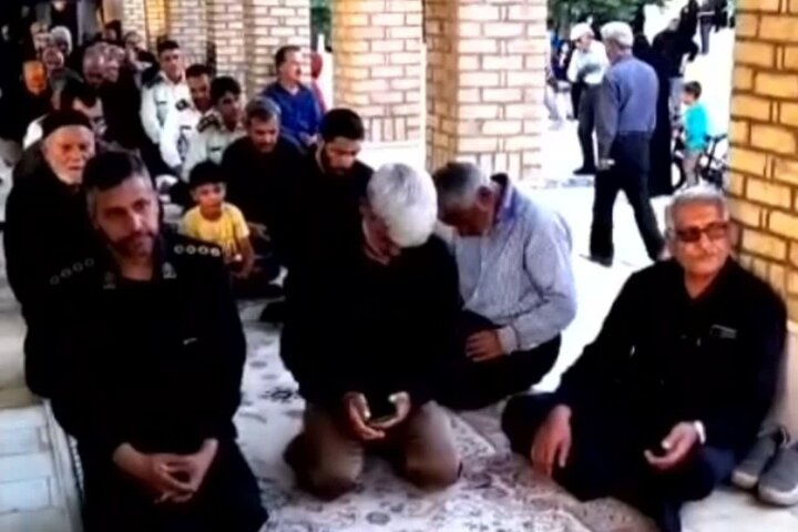 قرائت زیارت اربعین در گلزار شهدای خلیل آباد