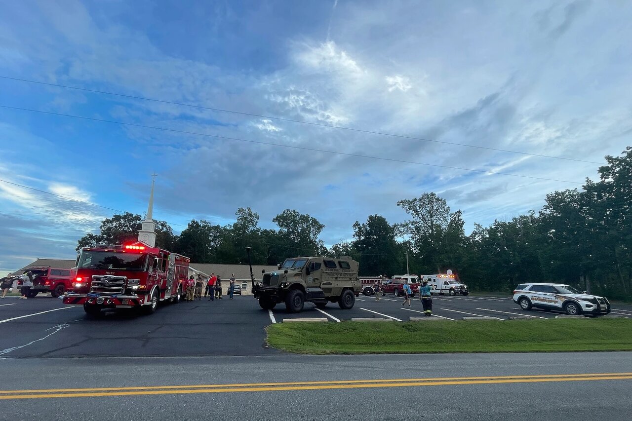 Šerifovi namestniki v Virginiji ranjeni med streljanjem, vendar so v redu