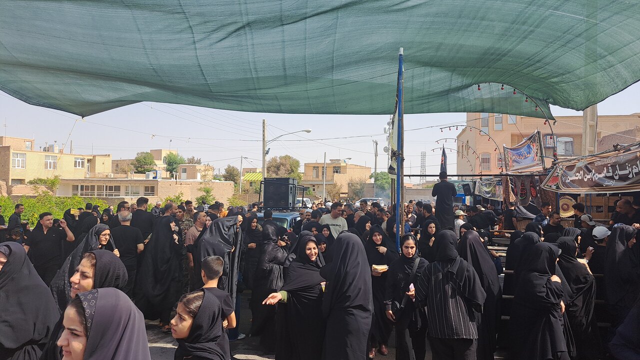 همدلی در گام‌های ارادتمندان؛ پیاده‌روی اربعین حسینی در اردستان