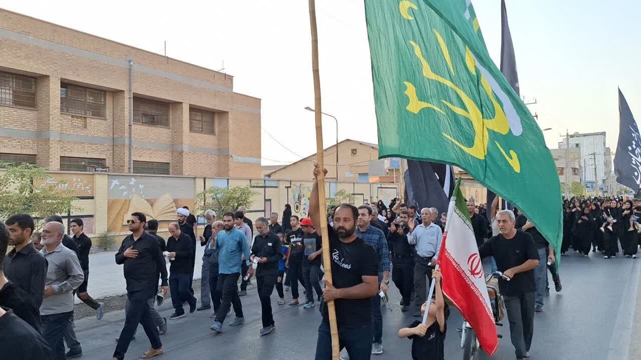 پیاده روی دلدادگان اربعین حسینی در گناوه برگزار شد