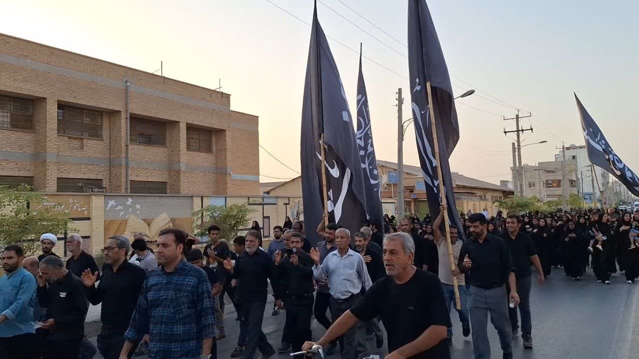 پیاده روی دلدادگان اربعین حسینی در گناوه برگزار شد