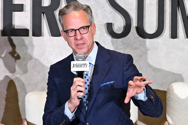 خبرنگار سیانان به شکایت ترامپ از برنامه «۶۰ دقیقه» واکنش نشان داد