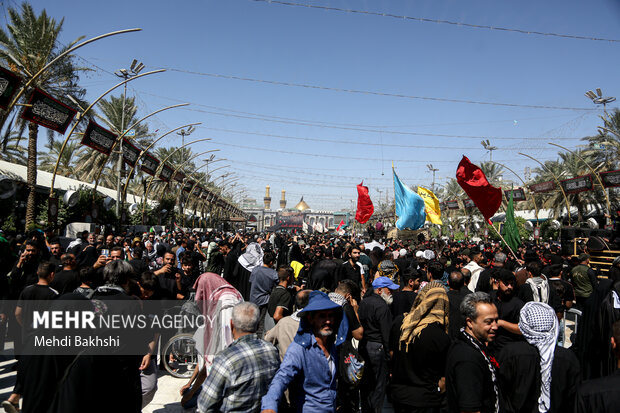 ستاد فرهنگی اربعین ایران در عراق از گروههای مردمی عراقی قدردانی کرد