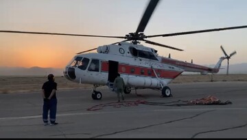 آغاز عملیات اطفای حریق مناطق ارمند و سبزکوه با بالگرد