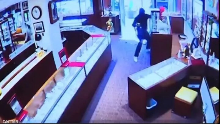 سرقت ۲ میلیون دلاری جواهرات در آمریکا در ۹۰ ثانیه