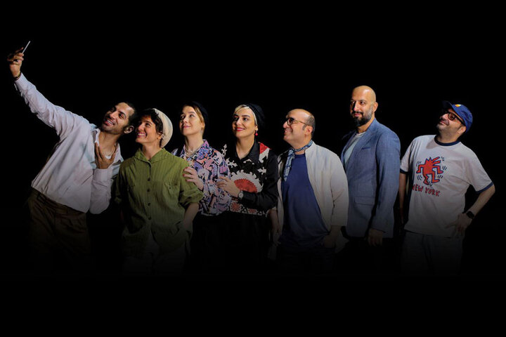 «رختکن بازندهها» در تئاتر؛ «نیمه تاریک ماه» برای مخاطب عام طراحی شد