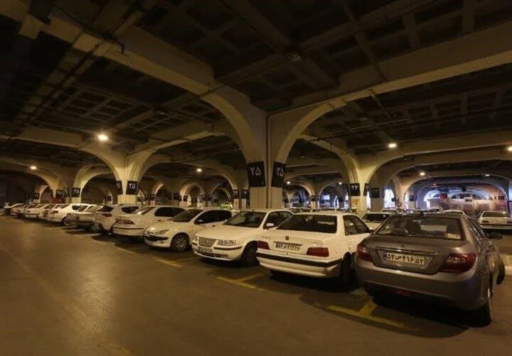 ظرفیت تمام پارکینگ های هسته مرکزی مشهد تکمیل است ظرفیت تمام پارکینگ های هسته مرکزی مشهد تکمیل است