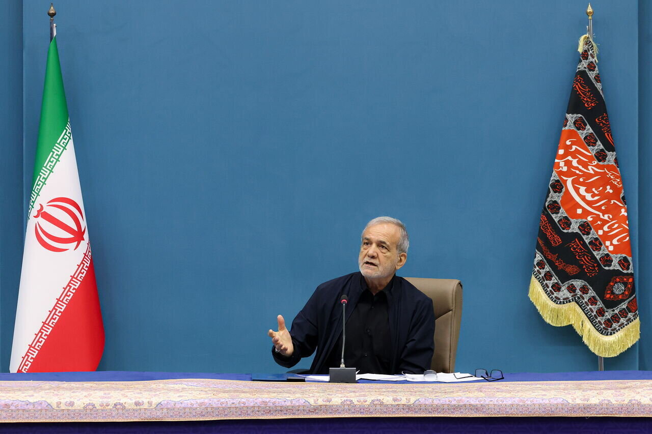 قدردانی پزشکیان از دستاندرکاران برگزاری اربعین حسینی قدردانی پزشکیان از دستاندرکاران برگزاری اربعین حسینی