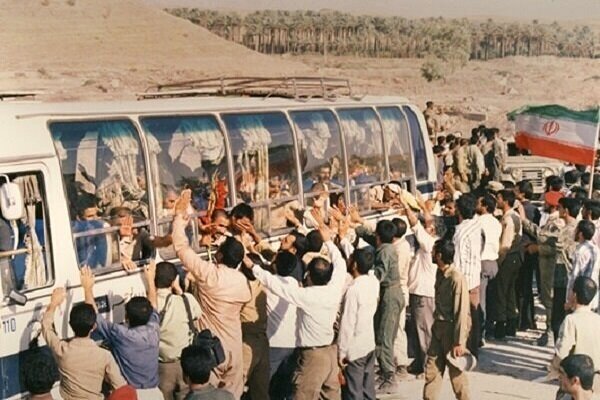 ساخت «ایران کوچک» در دل اسارت؛ آزادگان با همدلی ستون مقاومت شدند
