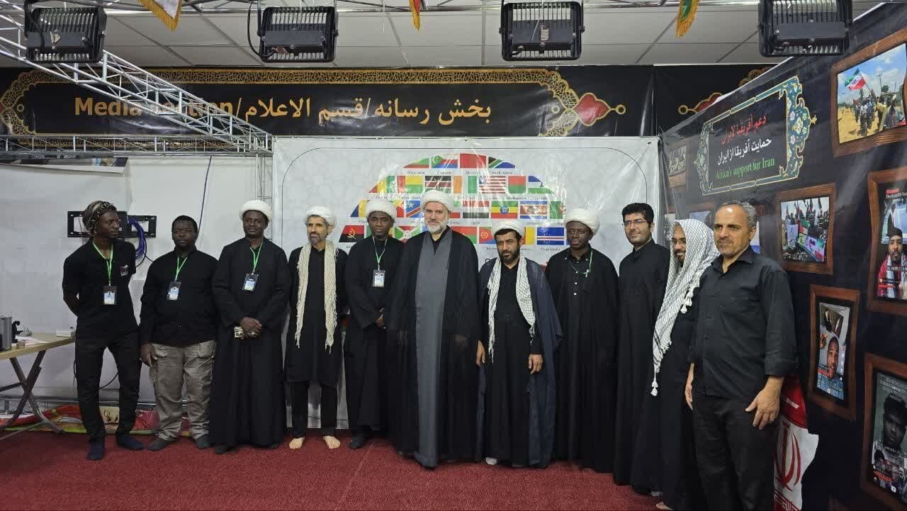 خدمت رسانی روحانیون آفریقایی در موکبی که به همت طلبه کنگویی برپا شد