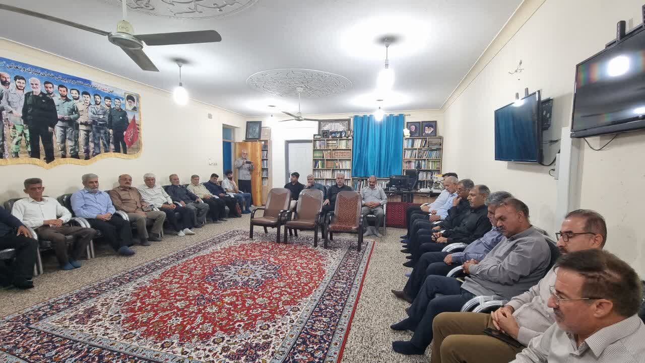 آزادگان تندیسهای استقامت و گنجینههای ارزشمند دفاع مقدس هستند