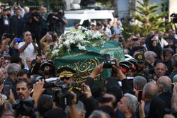 خروج پیکر استاد فرشچیان از هنرستان هنرهای زیبا