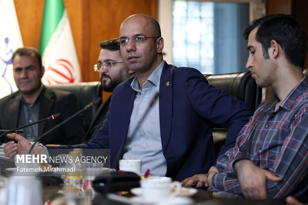 نشست صمیمی رئیس مرکز پژوهش‌های مجلس با اصحاب رسانه