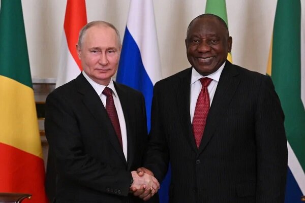 Putin, Güney Afrikalı mevkidaşı ile Alaska Zirvesi'ni görüştü