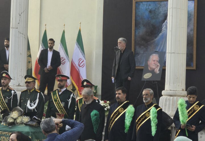 وزیر فرهنگ: استاد فرشچیان حکیم هنرمند و نابغهای بیبدیل بود