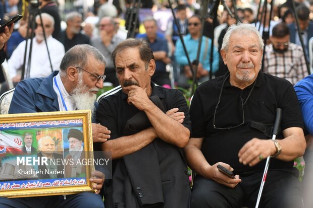 مراسم تشییع پیکر استاد «محمود فرشچیان» در اصفهان