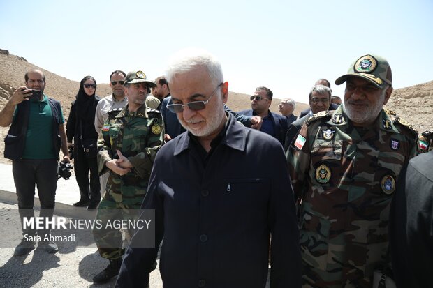 بازدید وزیر کشور از آخرین وضعیت مرز دوغارون