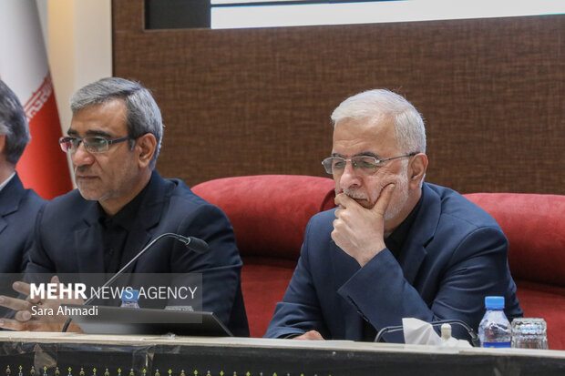 جلسه ستاد خدمات سفر خراسان رضوی با حضور وزیر کشور در مشهد