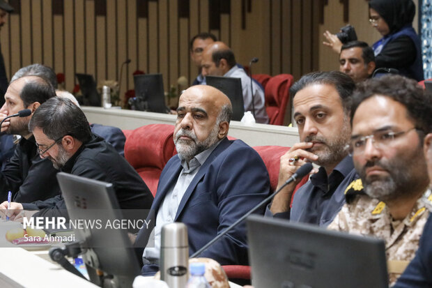 جلسه ستاد خدمات سفر خراسان رضوی با حضور وزیر کشور در مشهد