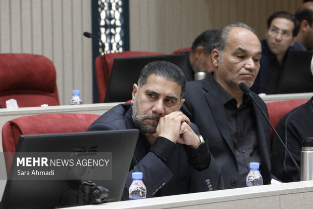جلسه ستاد خدمات سفر خراسان رضوی با حضور وزیر کشور در مشهد