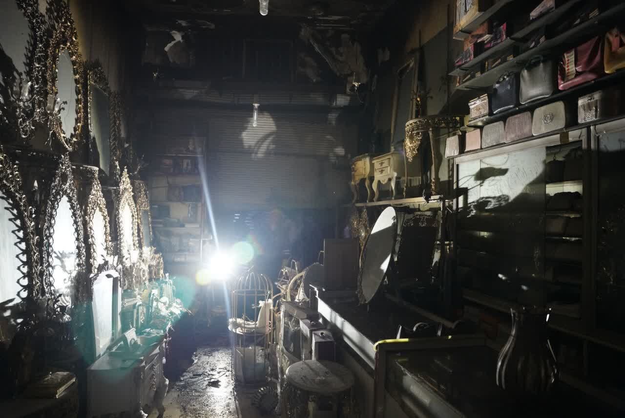 دو مغازه طلافروشی و عروسی قربانی اصلی آتشسوزی در بازار تبریز